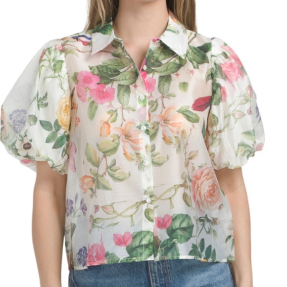NWT Bubble Sleeve Button Down Floral Beautiful Woman Silky Top Size US XL - Picture 1 of 5